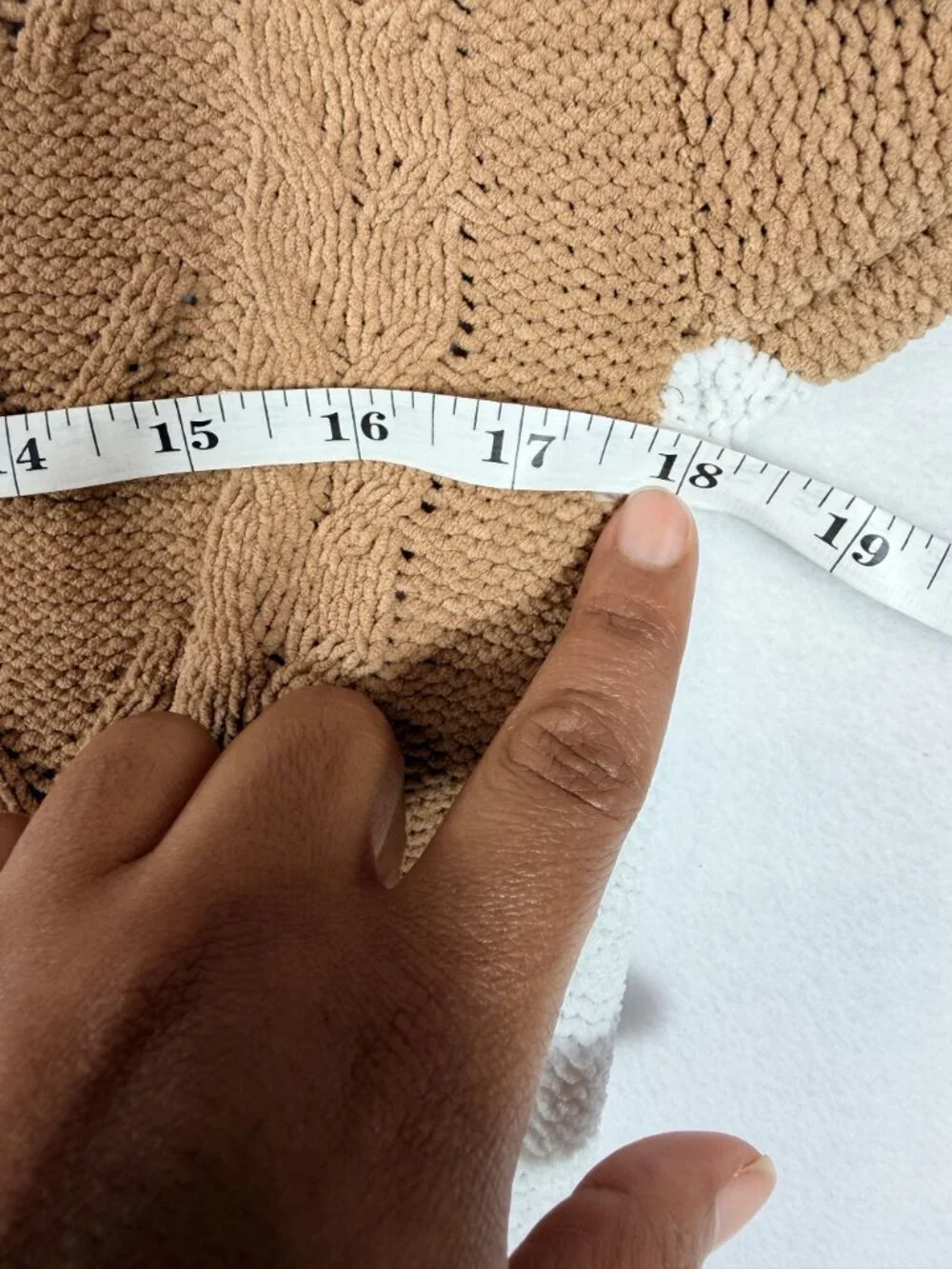 Derek Heart Women’s Small Brown Ivory Colorblock Cable Knit Cropped Sweater - Picture 9 of 15